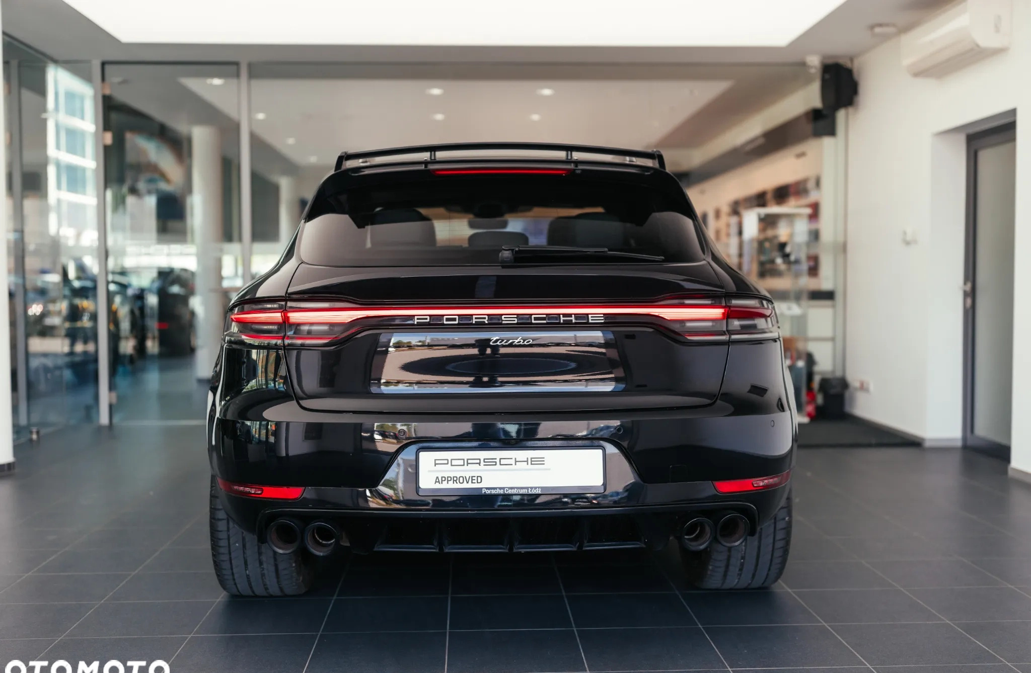 Porsche Macan cena 349900 przebieg: 46200, rok produkcji 2019 z Dąbie małe 562